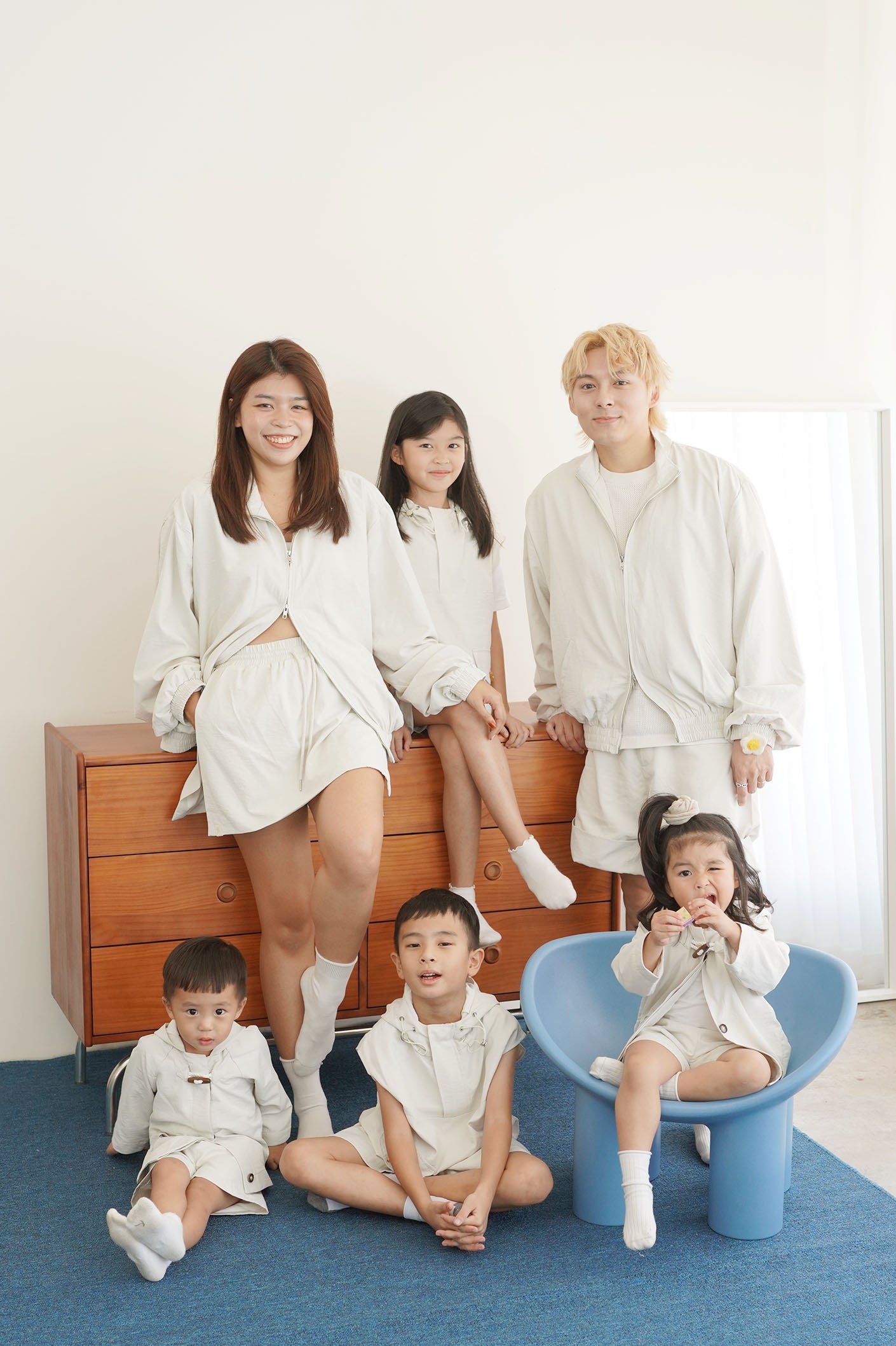 Off-white Unisex Sleeveless Top