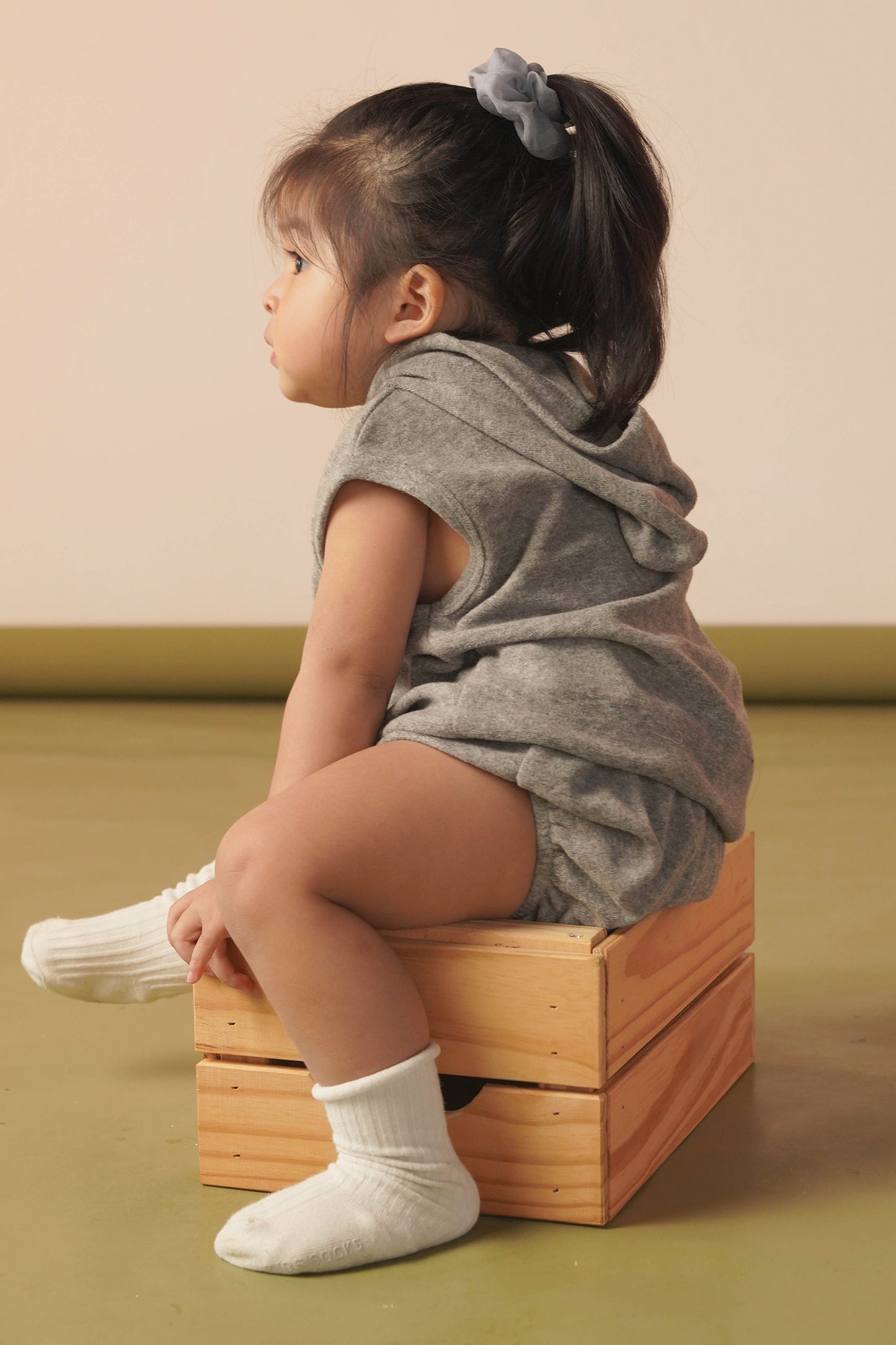 Unisex Sleeveless Hoodie with Bloomer (Grey)